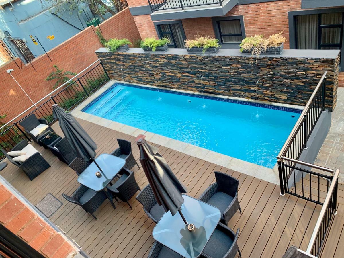 Hotel At Hatfield Apartments พริทอเรีย ภายนอก รูปภาพ