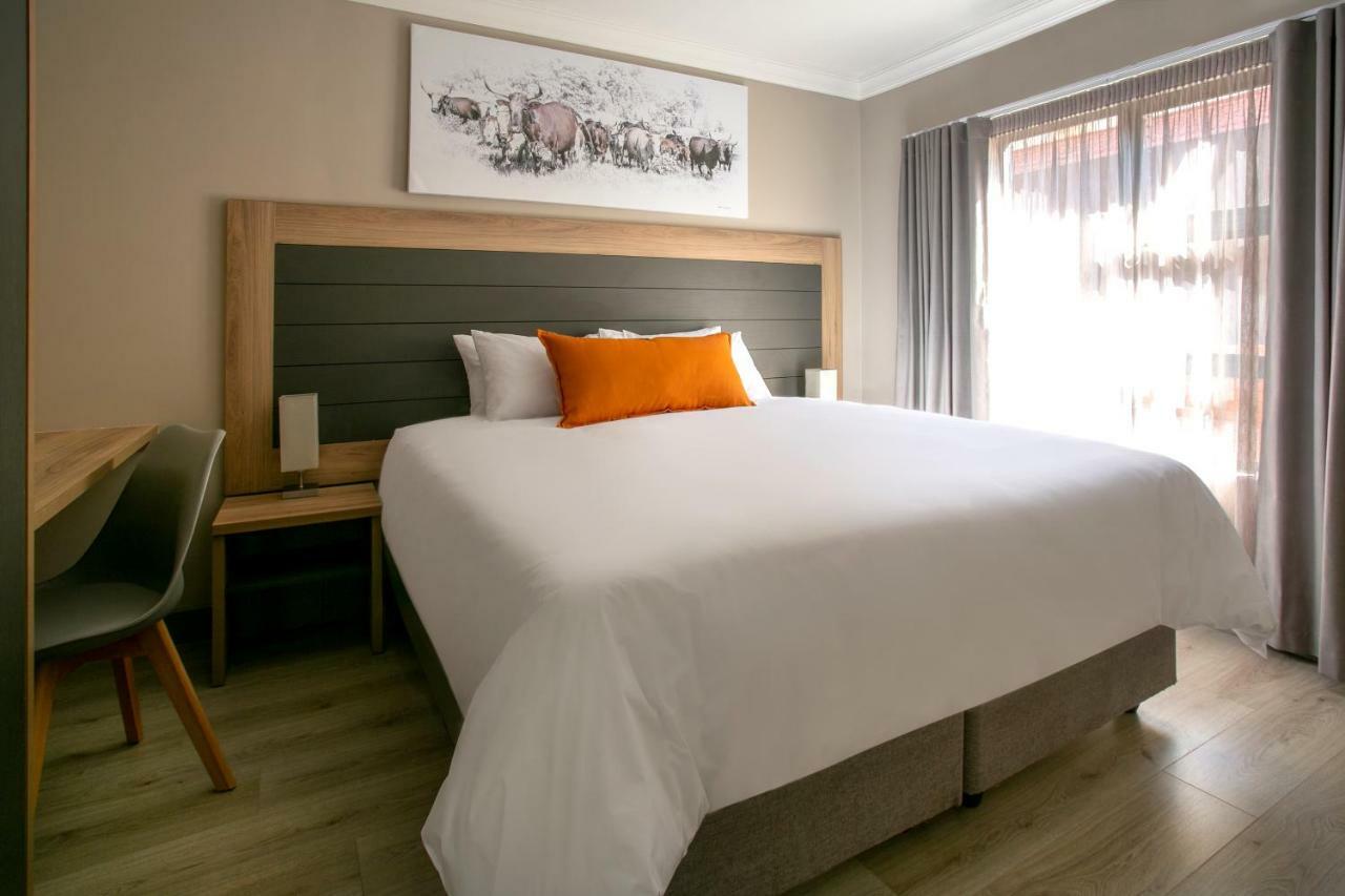 Hotel At Hatfield Apartments พริทอเรีย ภายนอก รูปภาพ