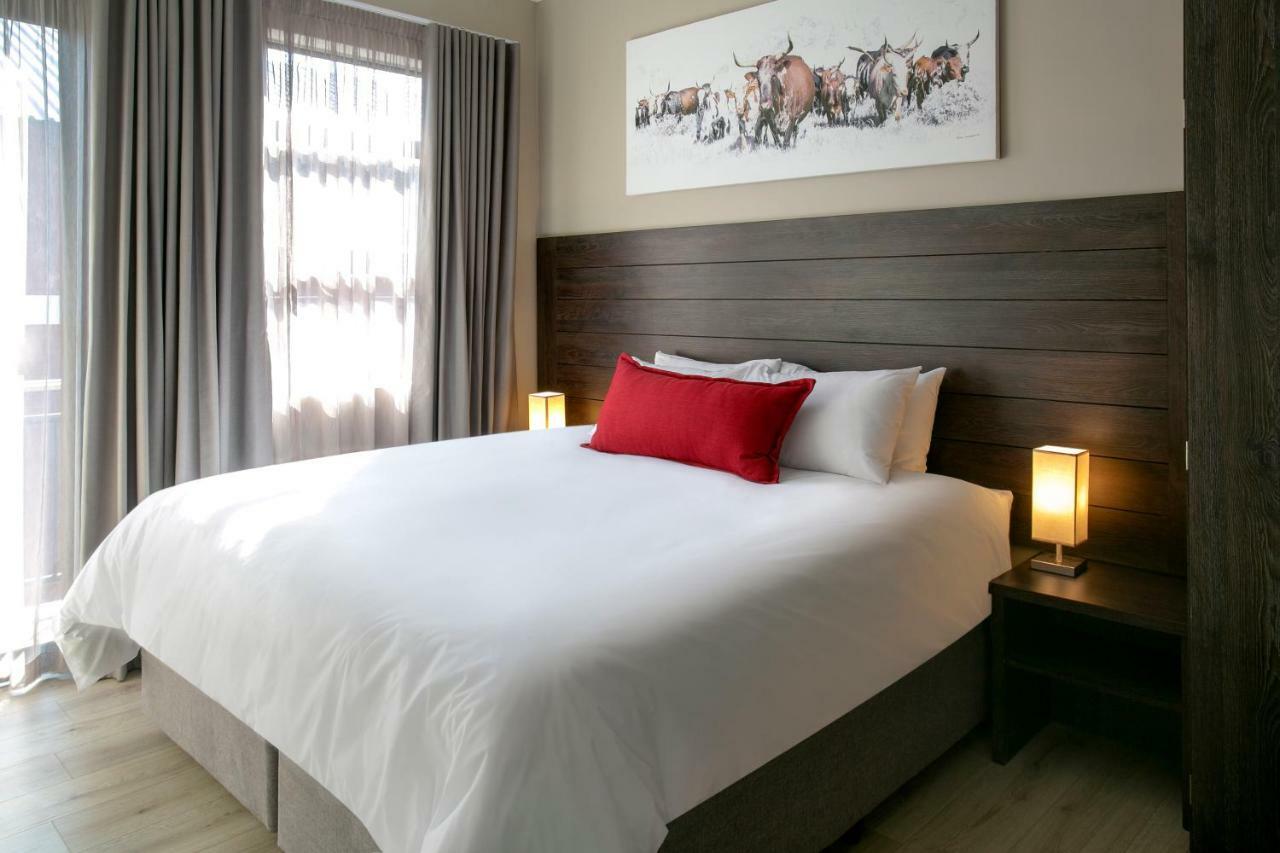 Hotel At Hatfield Apartments พริทอเรีย ภายนอก รูปภาพ